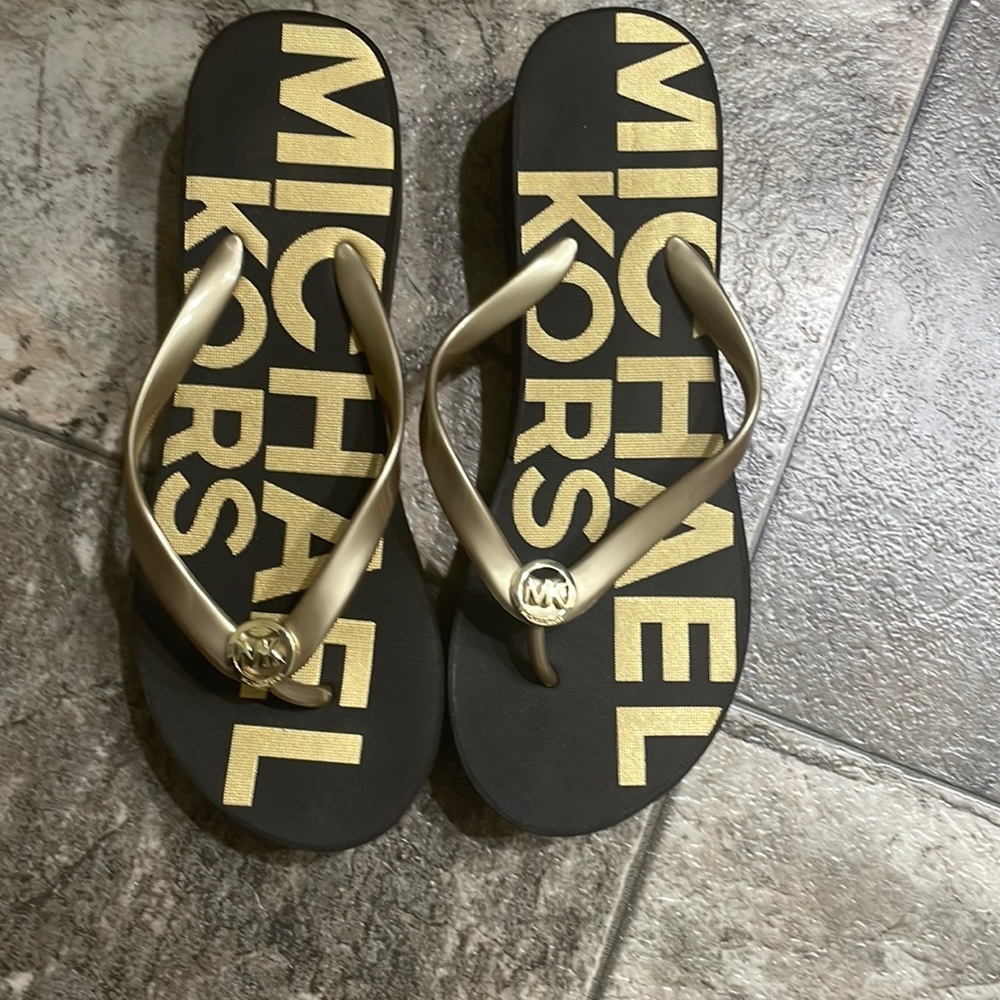 Michael Kors flip flops wedge sandals